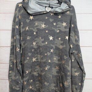 Kim & Cami Gray Star Camo Hoodie Size 1X